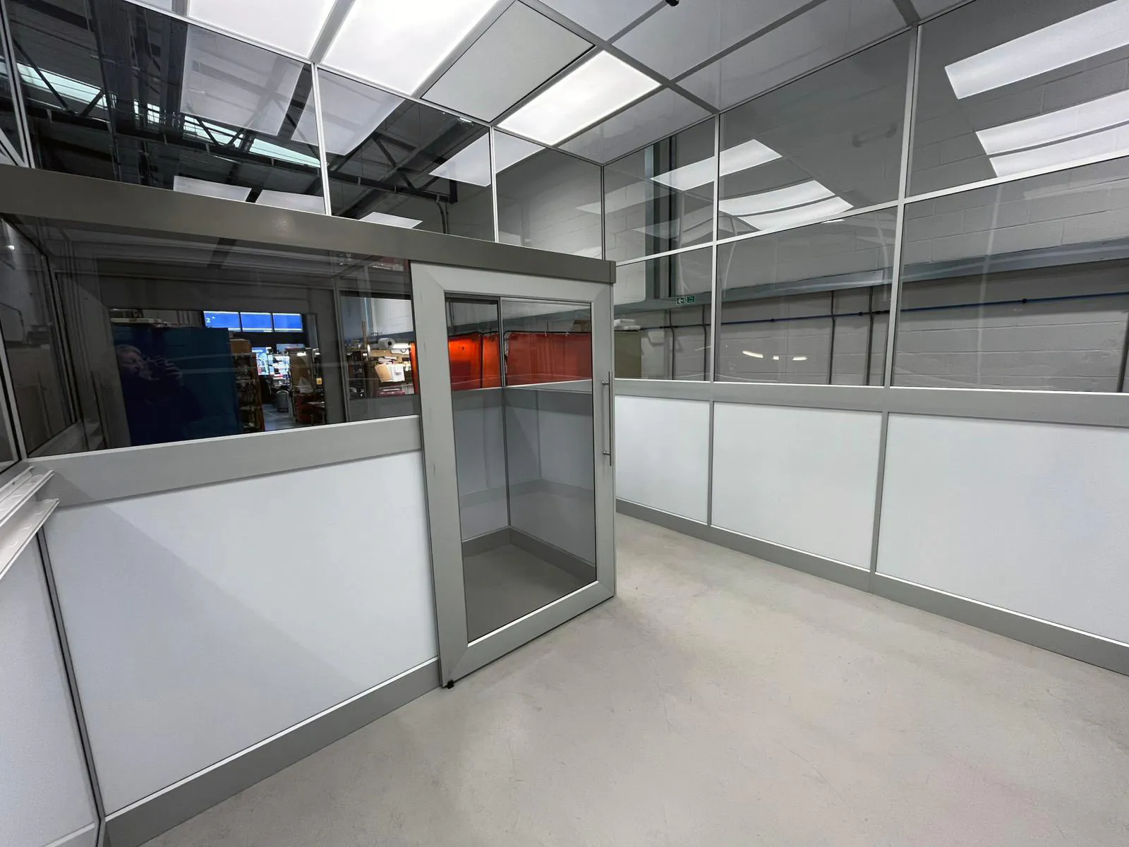 modular cleanroom door