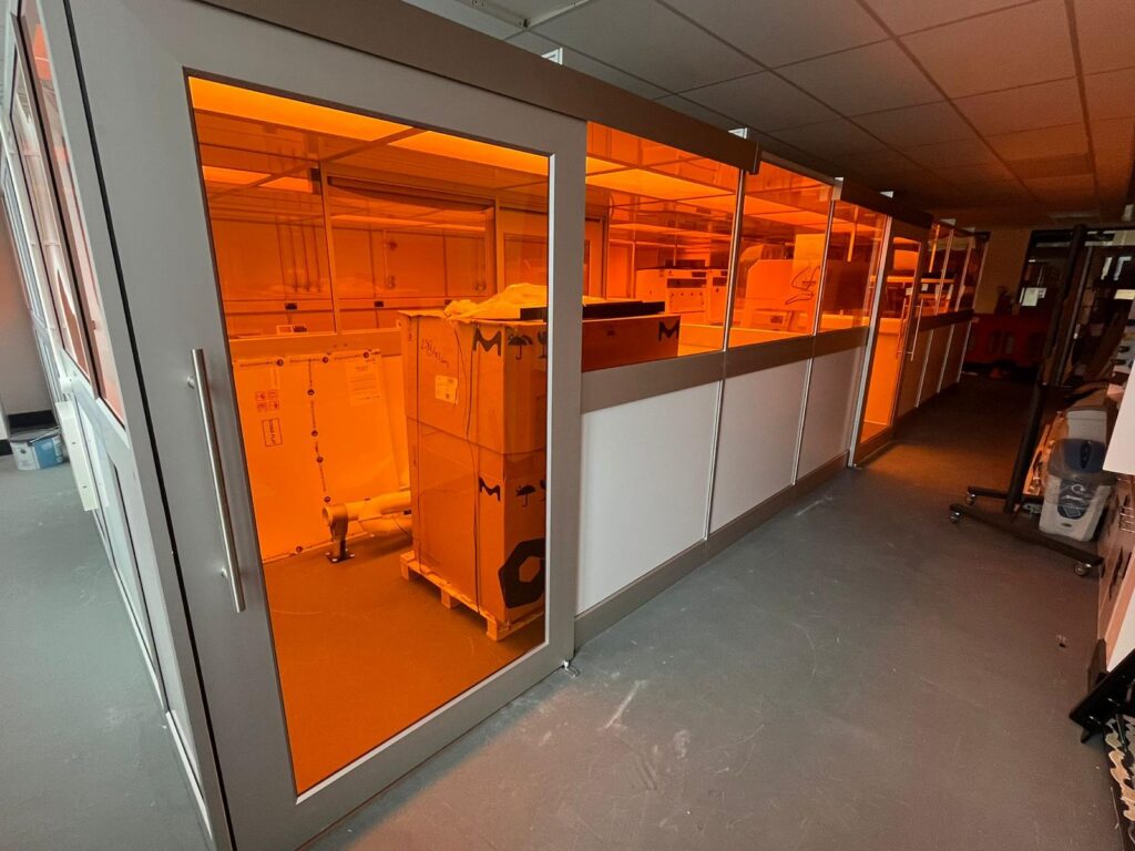 Salford University Cleanroom
