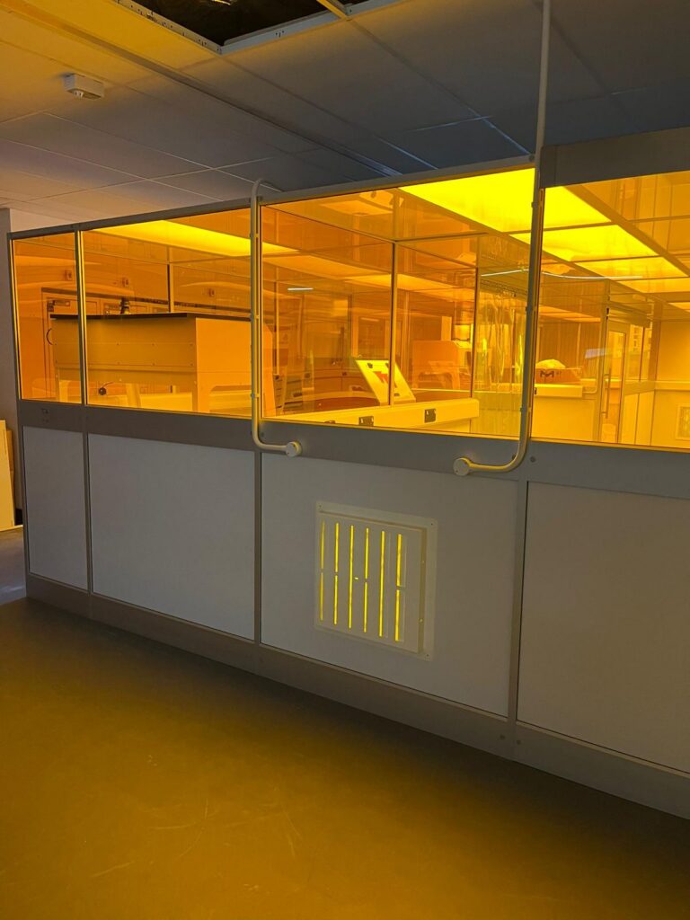 Salford University Cleanroom